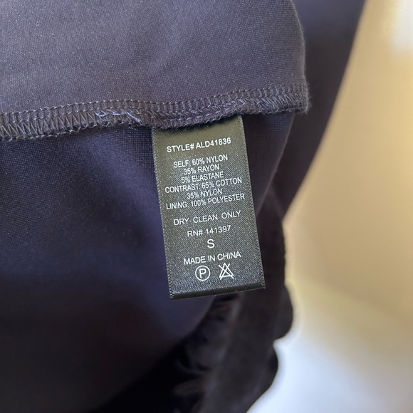 ASTR The Label Midi Dress S V-Neck Stretch Sleeveless Navy Blue Lace Hem Dateout - Picture 7 of 10